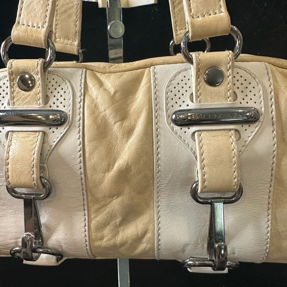 Balenciaga Vintage Cream and Beige Leather Shoulder Bag /Crossbody - Picture 4 of 16